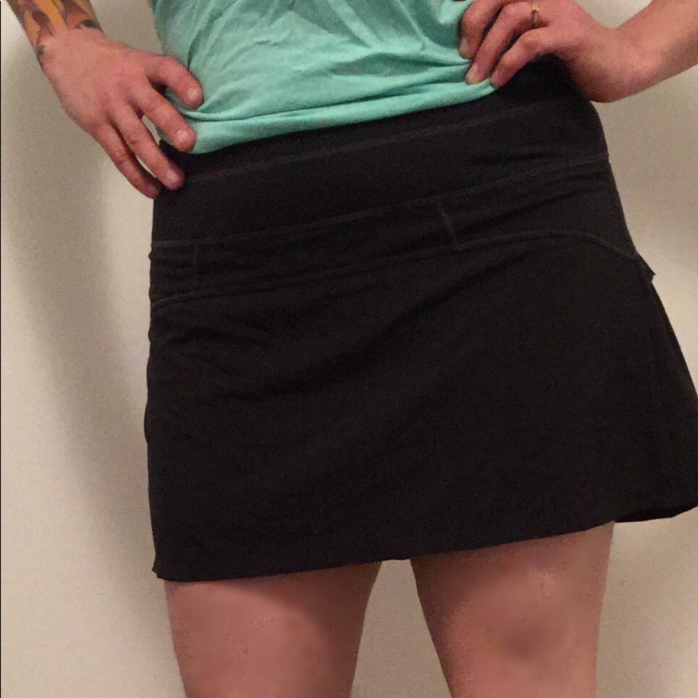 Athleta Skort Black with Purple Size M